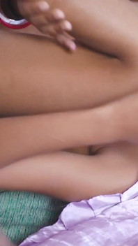 Indiana madrasta ensina sua enteada como foder e desfrutar de sexo a três com avô (Hindi Audio)