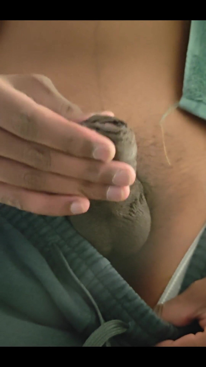 NANDgasm: 我最终在记录这个时射在了我昂贵的电脑键盘上。