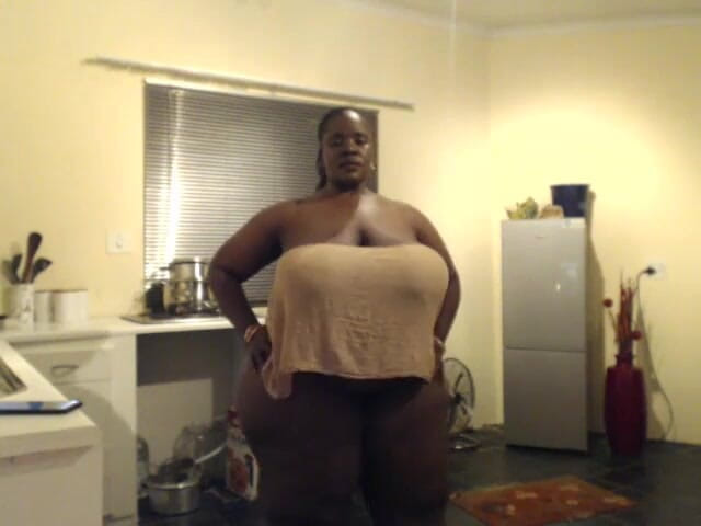Legendary Booty Overdose: Black SSBBW MILF Clapping Big Fat Juicy Ass