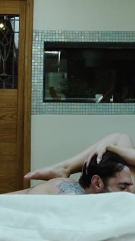 그녀의 악마를 위해 사제의 하드 자지가 필요한 Liv 개편 - 엑소시스트 포르노 코스프레 패러디