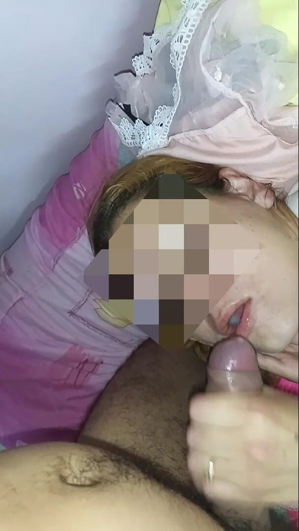 Gatita666: 입에 큰 Cun