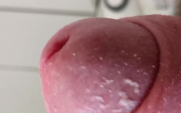 Big Pisser: Член Smegma потребує орального очищення