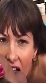 Tesão de milf pingando molhada de comendo buceta intensa e martelando duro