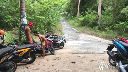 Extremalchiki: Outdoor parking twink fuck