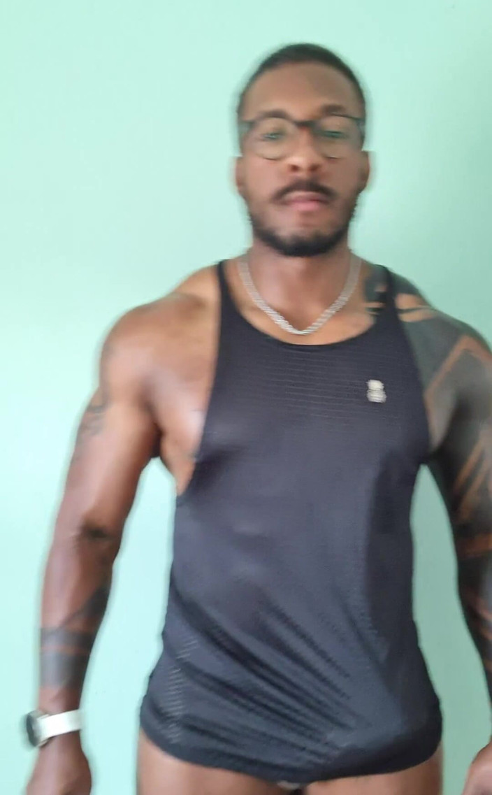 Amadeus: Amadeus Mode मांसपेशियों वाला आदमी