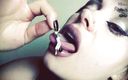 Goddess Misha Goldy: Mijn lippen - is een deur naar de hel voor kleine...