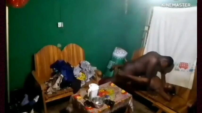 Viporn sex bais: गिराए गए भारतीय स्तनों की अफ्रीकी मिशनरी द्वारा चुदाई