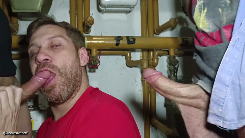 Porteros Hot: Three Doorman Fucking - 3