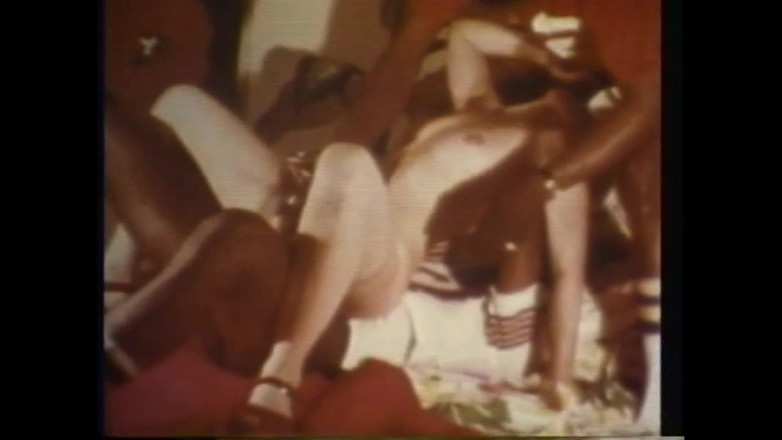 Vintage megastore: Двойное Проникновение От 2 Черных Мужиков Для Студентки-блондинки