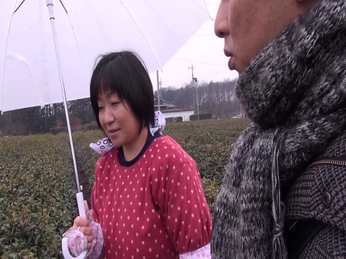 MBM3988: M979g04 a Plain and Rustic Country Lady! Appearing in Av...