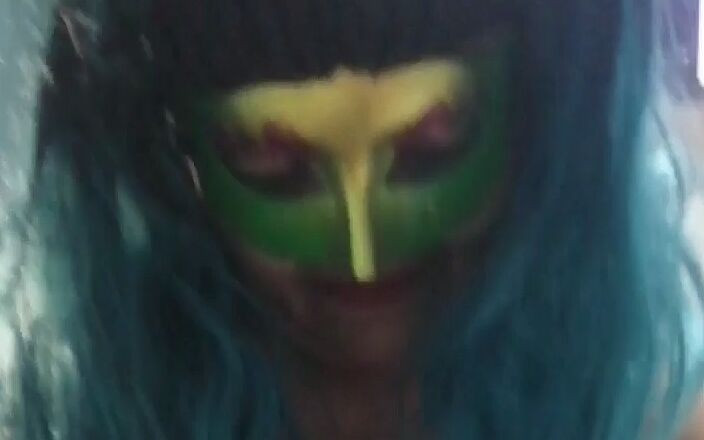 Milfta boohot: Зріла 60-річна бабуся смокче член і робить багату мастурбацію