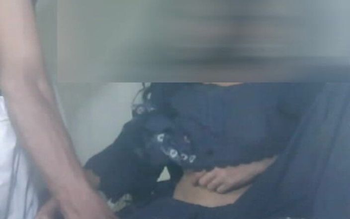 Tarelgc: La ragazza pakistana succhia un grosso cazzo e viene scopata...