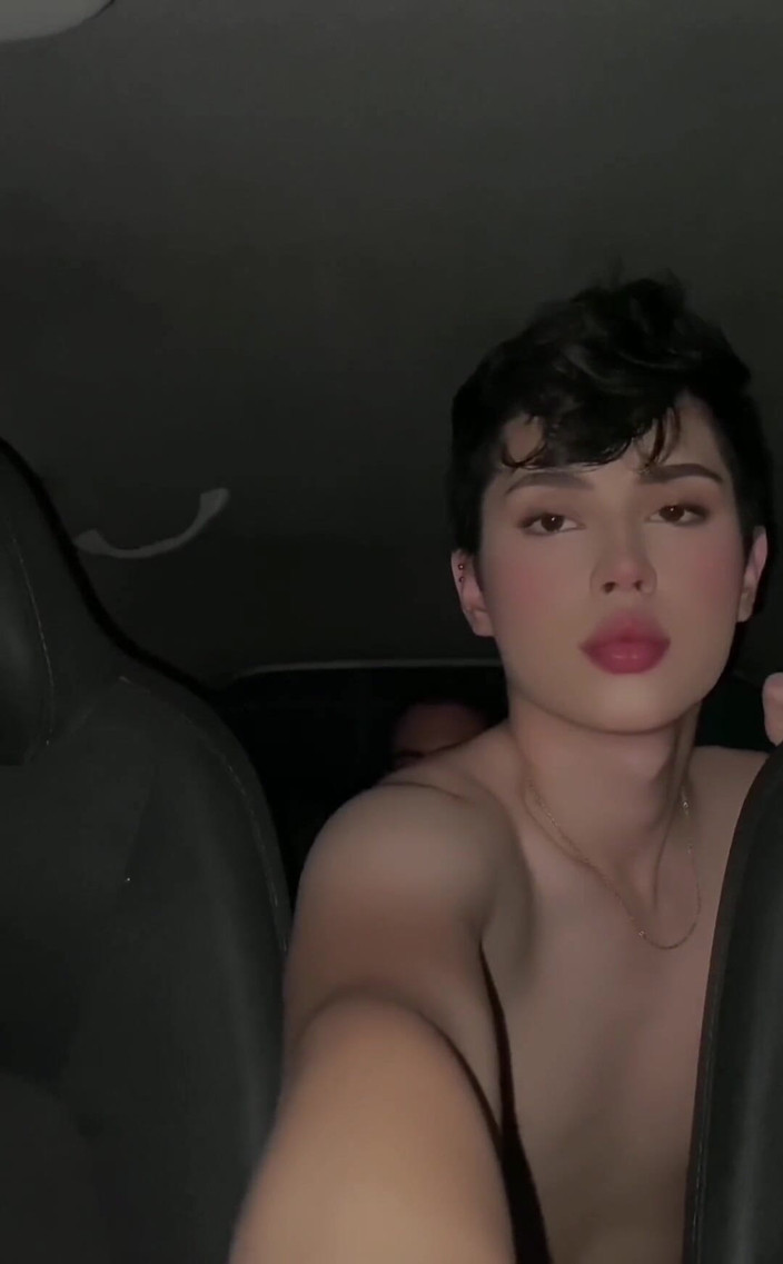 Dilan Castro: 흑인 대물 자지에게 따먹히는 핫한 변태 밀프