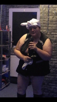 Sexy Housewife in a Lab Coat Cleans Intensively with Sexy Dildos