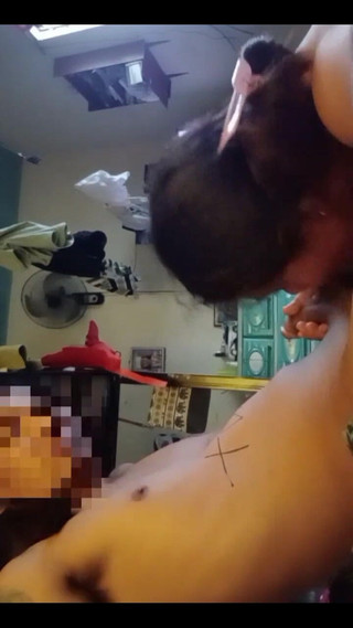 Daddy V: Kouří Mého Ptáka, Dokud Není Sucho