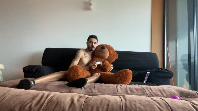 arabeputo: Jouer Avec Mon Ours En Peluche
