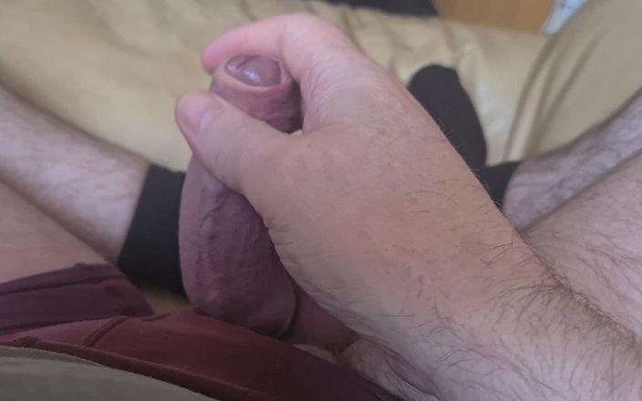 Pellefnatt: Arkadaşım kanepede yatıyor yarağının etrafında bir halka denedi mastürbasyon yapmıyor, ıslak...