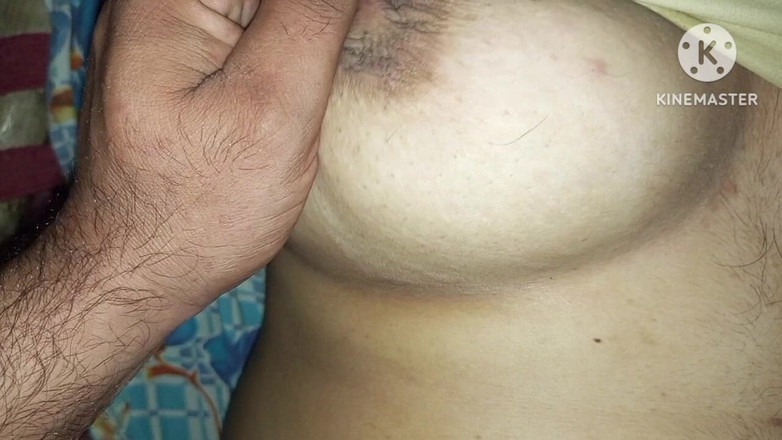 Lubnawife: पाकिस्तानी गृहिणी पूर्ण स्ट्रिपटीज़ नृत्य करती है