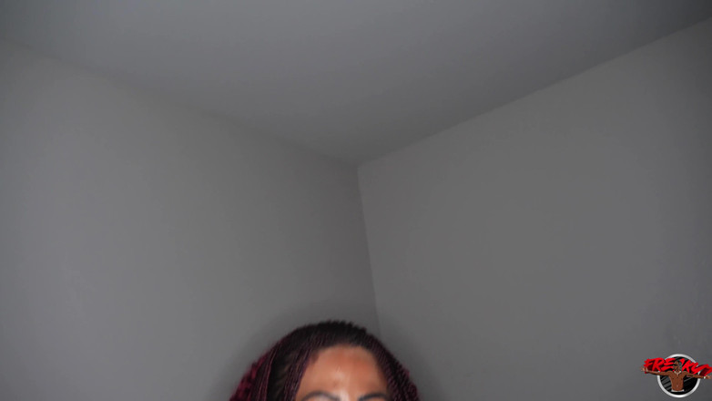 Freaky T: Lexlaflame are parte de o pulă uriașă