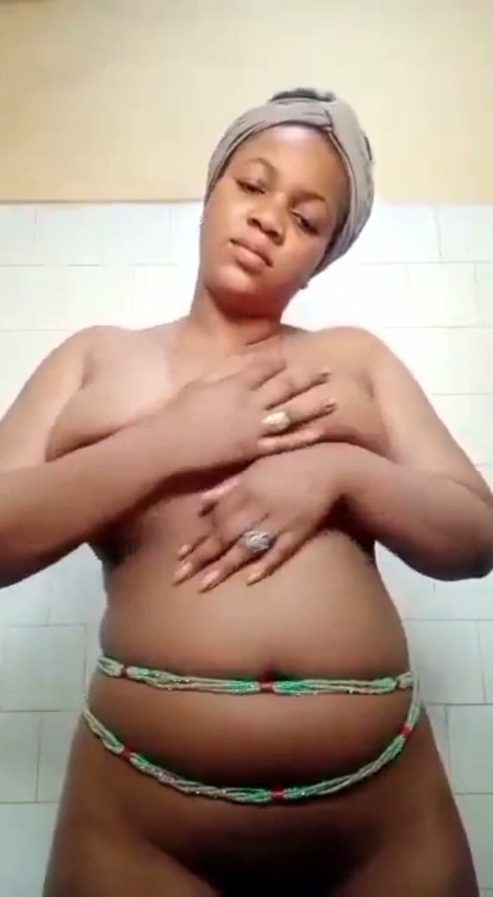 Me and my new slut: Linda chica limpia está cachonda y quiere sexo
