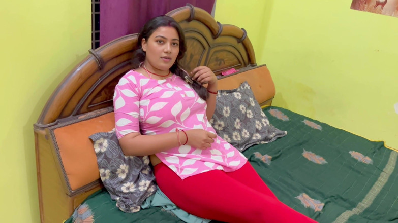 Hotty_ragini: Meine große stiefschwester war wütend, meine stiefschwester sagte mir von...