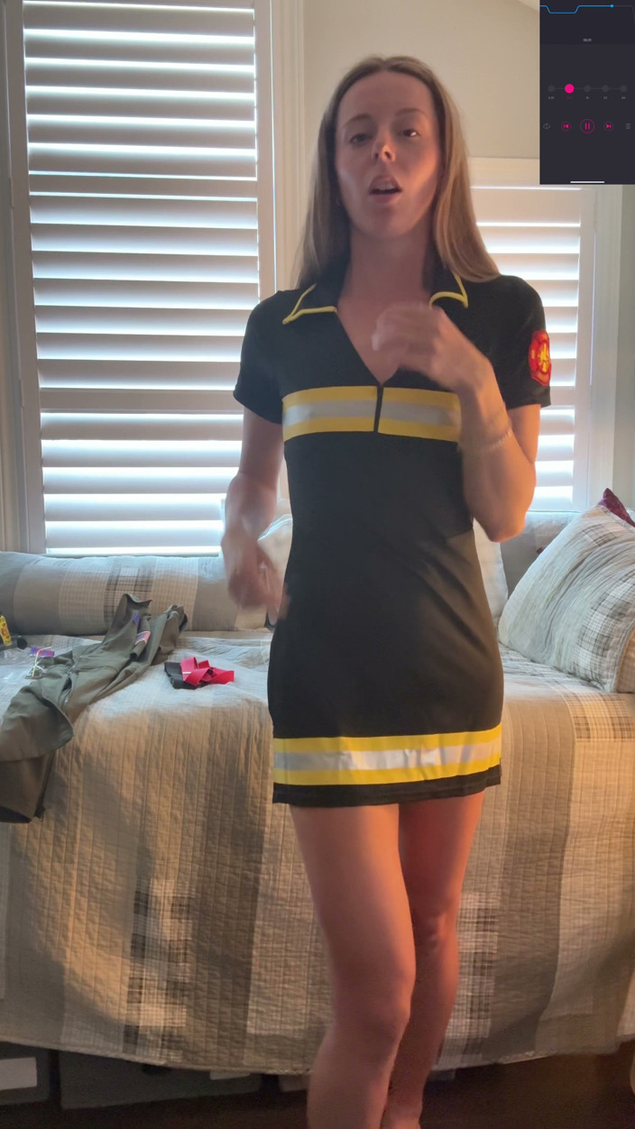 Nadia Foxx: Halloween Costume Try on