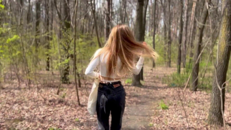 Bunny Rabbits: 18y.o. Girl Was Fucked in a the Park
