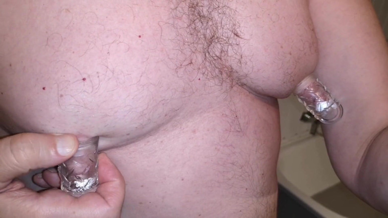 Monster_Meat_: Grandes pezones bombeando mis pezones