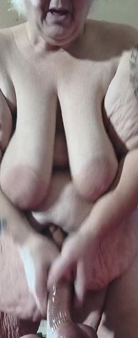 Masturbación con la mano Tina tiene un agarrado de tu gran weiner