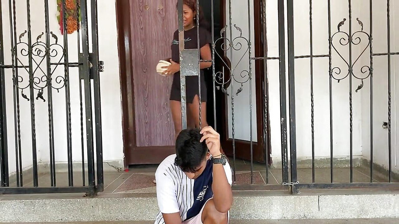 Mariaa: Я играю на крыльце с моей сводной сестрой к горячим вызовам