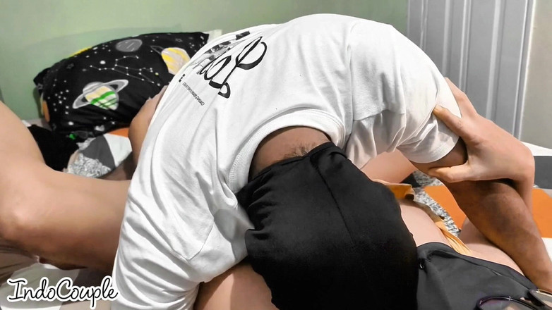 Indo Couple: 出轨人妻，但她是好妈妈