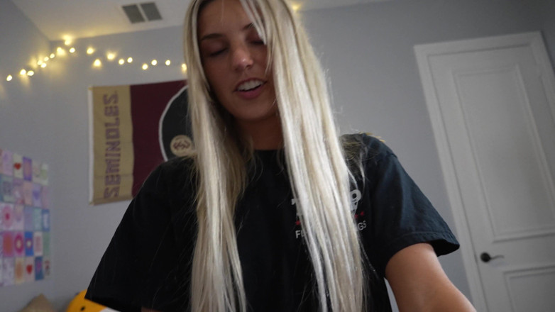 Ambie Bambii: My First Blowjob in My College Dorm!!