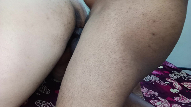 Muruga: Tami chlapec si užívá anglickou dívku v mém životě