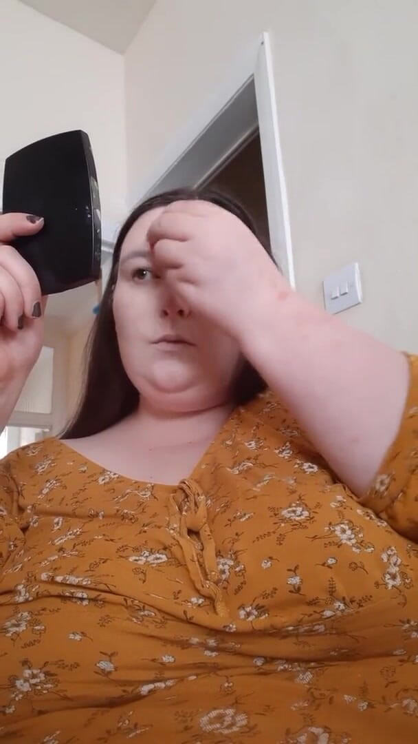 SSBBWLadyBrads: Exkluzivní fanklub - Oblékání mého make-upu