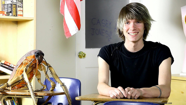 Teach Twinks: Lär dig lite om young &amp;adorable Casey Jones