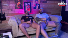 Mr Britain X: Bankplezier met mijn hetero-maatje