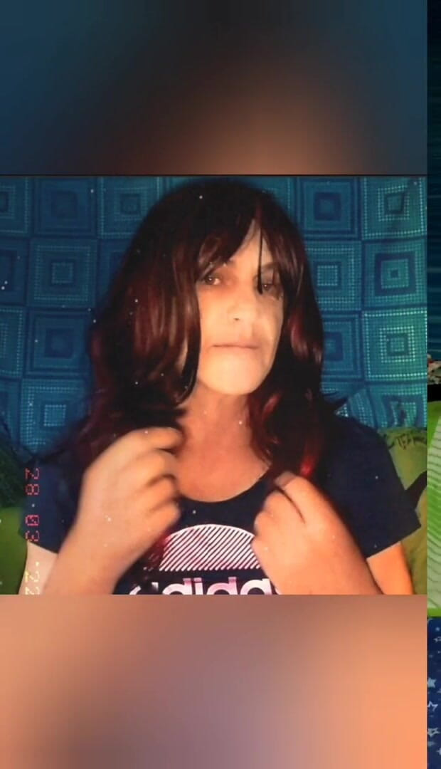 Lizzaali: Luna mea a fost atât de excitată încercând niște ținute noi