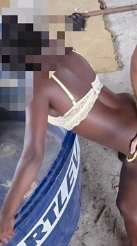 Seulement dans le cul de la femme noire