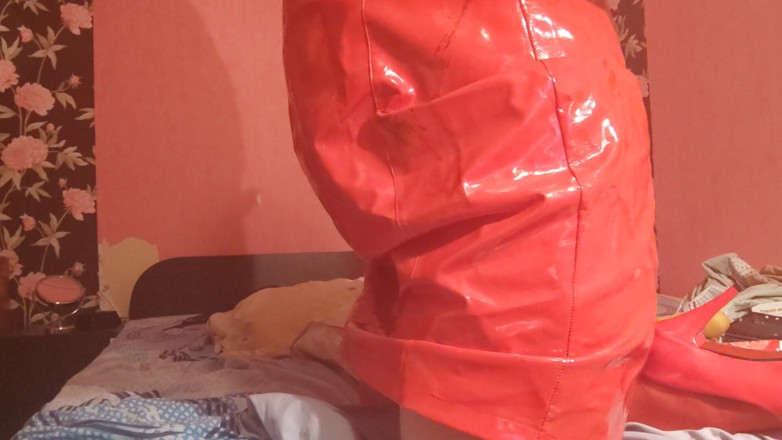 Putarankahotmilf: Nasty bitch in red latex and high heels