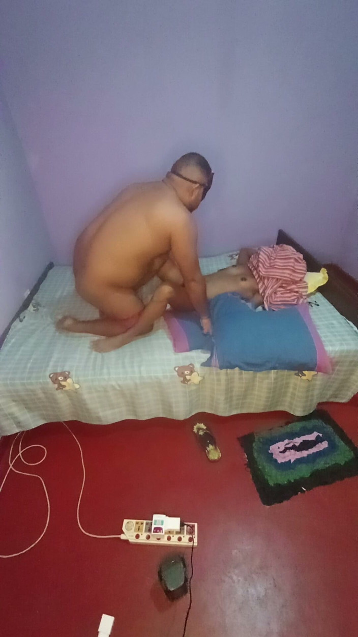 FriendlyWonder22: Gizli bir otel randevusu için dersi