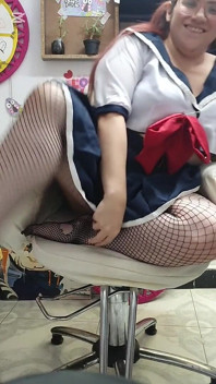 Un joc anime cu fete fierbinți și sexy
