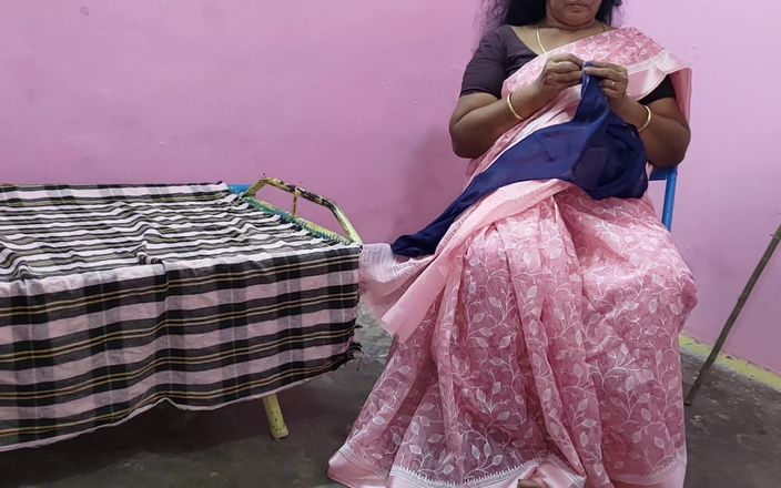 Baby long: La tía tamil estaba sentada en la silla y trabajando,...