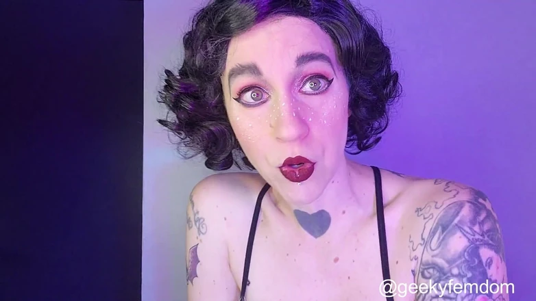 Geeky Femdom: 休日の兼食べるカック