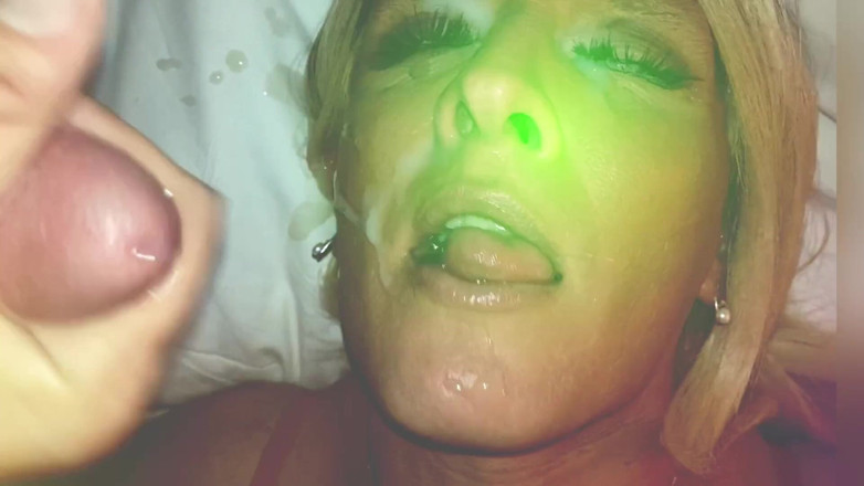 KylieKissesXXX: Kylie’s หน้าแรกโดนแตกคาใบหน้า