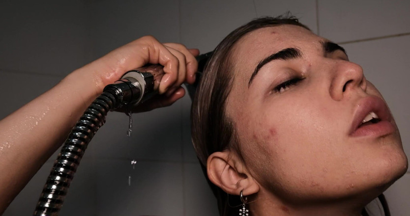 Misty Phoenix: Bien lavada en el baño
