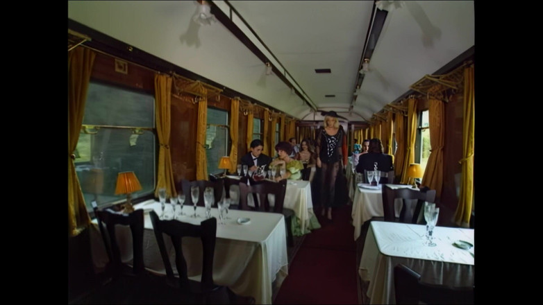 MMV Films: Klasik anal, üçlü seks, lezbiyen ve trende boşalma derlemesi