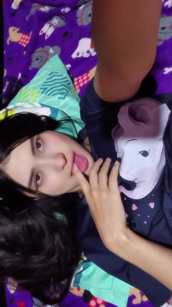 Yulieth Gomez: 一緒にお風呂に入ってみませんか?