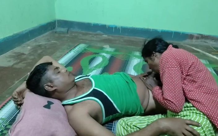 Sumitra-bhabi: Indisk moster foking video desi stil