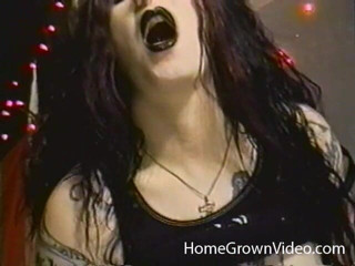 Homegrown Wives: Awek Goth dapat pancutan muka yang kucap selepas menghisap