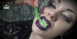 Goddess Misha Goldy: Meu novo fetiche e vídeo de batom: 5 collors para meus...